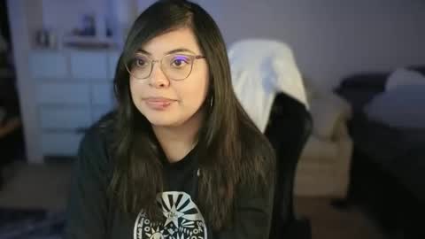 Snapshot of drizzypeach602 chatting on January 2025 05:21:02 AM Drizzypeach602 online show from January 2025 05:21:02 AM