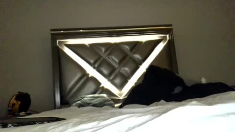 2xTheTrouble online show from November 2025 10:42:02 PM