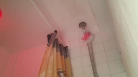 Snapshot of drolyts chatting on August 2026 01:18:01 AM drolyts online show from August 2026 01:18:01 AM