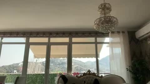 Dr. Resa online show from February 2025 12:17:02 PM