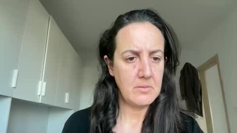 Snapshot of drresa chatting on December 2025 09:27:01 AM Dr. Resa online show from December 2025 09:27:01 AM