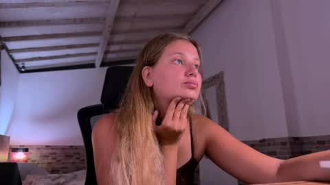 Snapshot of drug_feet chatting on May 2026 10:12:02 AM Mistress Lola Slavic witch online show from May 2026 10:12:02 AM