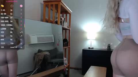 Snapshot of dualipa_unseen chatting on October 2025 07:12:02 PM dualipa_unseen online show from October 2025 07:12:02 PM