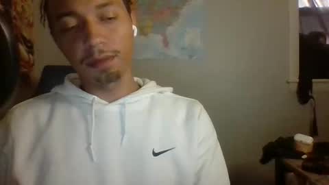 Snapshot of dubz07 chatting on November 2025 05:24:02 PM dubz07 online show from November 2025 05:24:02 PM