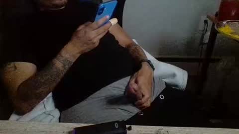 Snapshot of dubz07 chatting on November 2025 08:13:01 AM dubz07 online show from November 2025 08:13:01 AM