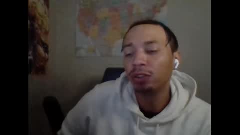 Snapshot of dubz07 chatting on November 2025 03:52:02 PM dubz07 online show from November 2025 03:52:02 PM