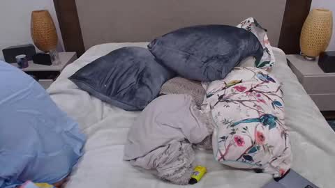 dudecuzbeo online show from November 2025 01:41:02 AM