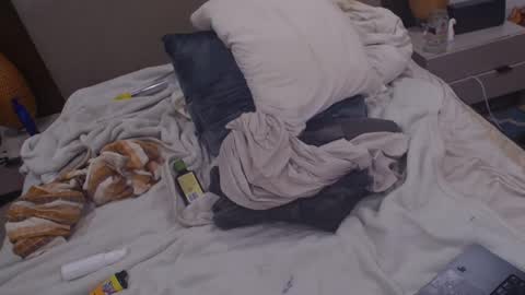 dudecuzbeo online show from December 2025 07:37:01 AM