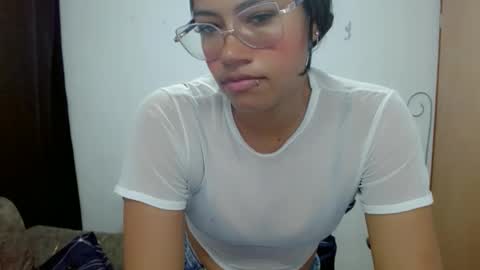 dulce2415 online show from April 2026 03:06:02 AM