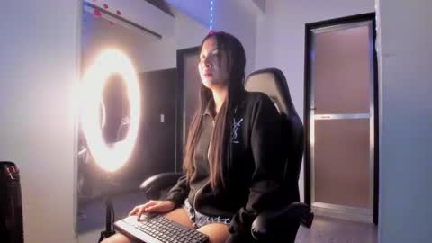 Snapshot of dulce_34 chatting on February 2026 08:15:01 PM dulce online show from February 2026 08:15:01 PM