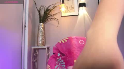 dulce__fiore07 online show from October 2025 12:38:02 PM