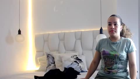 Snapshot of dulce__lovee chatting on September 2025 11:48:01 AM dulce__lovee online show from September 2025 11:48:01 AM