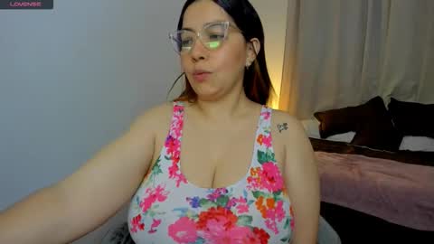 Snapshot of dulce_brithany chatting on November 2025 10:43:02 PM dulce brithany online show from November 2025 10:43:02 PM