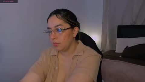 Snapshot of dulce_brithany chatting on July 2026 04:57:02 PM dulce brithany online show from July 2026 04:57:02 PM