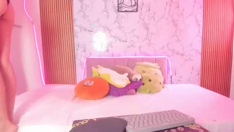 dulce online show from April 2026 08:32:02 PM