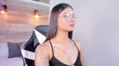 D U L C E online show from May 2026 02:27:02 AM