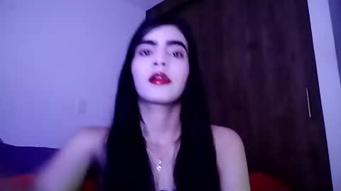 Snapshot of dulce_lucero chatting on January 2025 06:40:02 PM dulce_lucero online show from January 2025 06:40:02 PM