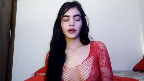 Snapshot of dulce_lucero chatting on January 2025 06:16:01 PM dulce_lucero online show from January 2025 06:16:01 PM