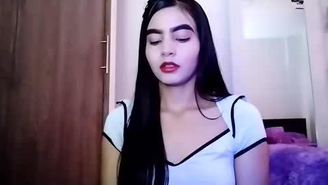 Snapshot of dulce_lucero chatting on February 2025 03:59:01 PM dulce_lucero online show from February 2025 03:59:01 PM