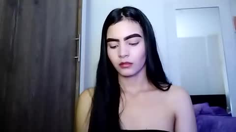 Snapshot of dulce_lucero chatting on September 2025 06:57:02 PM dulce_lucero online show from September 2025 06:57:02 PM