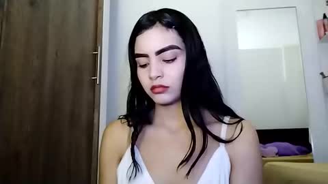 Snapshot of dulce_lucero chatting on October 2025 07:34:01 PM dulce_lucero online show from October 2025 07:34:01 PM