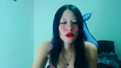 dulce_mauren online show from November 2025 06:28:01 AM