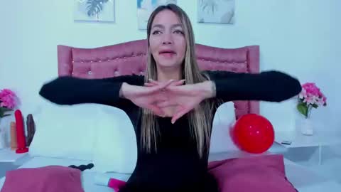 Snapshot of dulceangelita chatting on January 2025 04:07:01 PM Dulce  online show from January 2025 04:07:01 PM