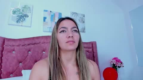 Snapshot of dulceangelita chatting on January 2025 07:05:01 PM Dulce  online show from January 2025 07:05:01 PM