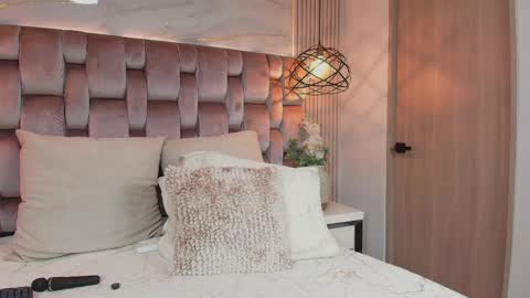 Dulce online show from April 2026 02:13:02 PM