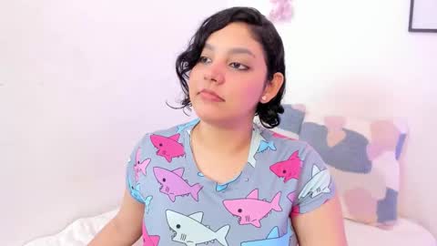 Dulce online show from November 2025 07:40:02 PM