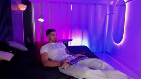 Duriel online show from December 2025 12:43:01 PM