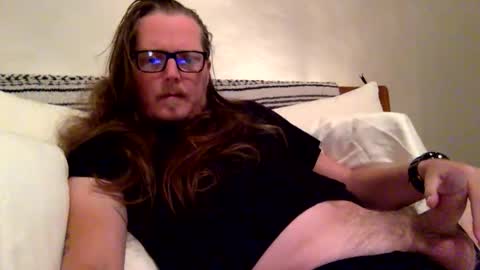 DUSTBORN online show from October 2025 06:54:01 AM