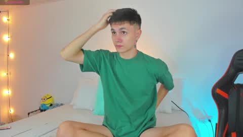 Snapshot of dustinlevine chatting on January 2025 12:39:01 PM Dustin Levy online show from January 2025 12:39:01 PM