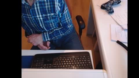 Snapshot of dutchpornking2 chatting on January 2025 02:46:01 PM dutchpornking2 online show from January 2025 02:46:01 PM