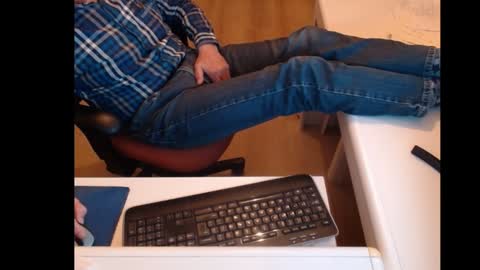 Snapshot of dutchpornking2 chatting on January 2025 07:58:02 PM dutchpornking2 online show from January 2025 07:58:02 PM