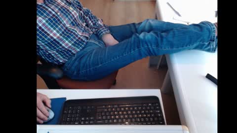 Snapshot of dutchpornking2 chatting on February 2025 09:19:01 AM dutchpornking2 online show from February 2025 09:19:01 AM