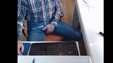 Snapshot of dutchpornking2 chatting on February 2025 12:24:02 PM dutchpornking2 online show from February 2025 12:24:02 PM