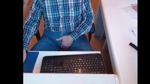 Snapshot of dutchpornking2 chatting on February 2025 04:32:01 PM dutchpornking2 online show from February 2025 04:32:01 PM