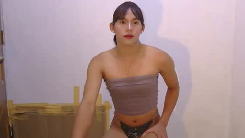 dy_namite online show from November 2025 06:40:01 PM