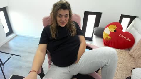 dayana online show from April 2026 04:34:01 AM