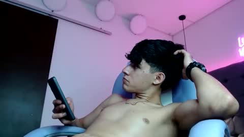 Snapshot of dyla_n18_ chatting on February 2025 02:11:02 AM dyla_n18_ online show from February 2025 02:11:02 AM