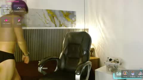 Snapshot of dyla_n18_ chatting on October 2025 09:27:01 PM dyla_n18_ online show from October 2025 09:27:01 PM