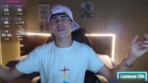 Snapshot of dyla_n18_ chatting on November 2025 08:19:02 PM dyla_n18_ online show from November 2025 08:19:02 PM