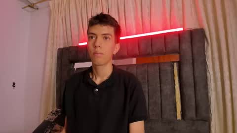 Snapshot of dylan_2005 chatting on October 2025 11:40:01 AM Dylan online show from October 2025 11:40:01 AM