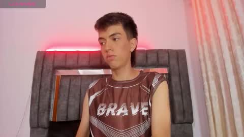 Snapshot of dylan_2005 chatting on November 2025 11:21:01 AM Dylan online show from November 2025 11:21:01 AM