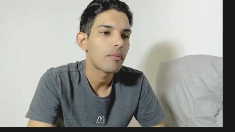 Snapshot of dylan_hoot chatting on November 2025 07:13:02 PM Dylan online show from November 2025 07:13:02 PM