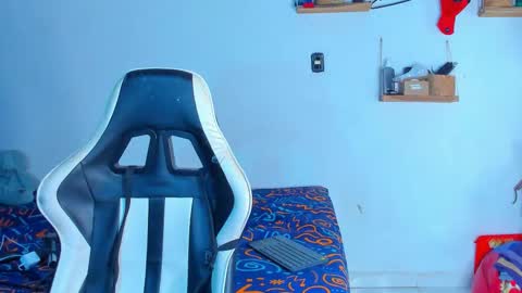 Snapshot of dylan_jake1 chatting on February 2026 01:07:02 AM Dylan online show from February 2026 01:07:02 AM