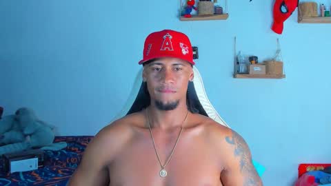 Snapshot of dylan_jake1 chatting on February 2026 02:33:01 AM Dylan online show from February 2026 02:33:01 AM