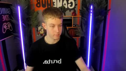 Snapshot of dylan_norton chatting on May 2026 10:22:02 AM Dylan online show from May 2026 10:22:02 AM