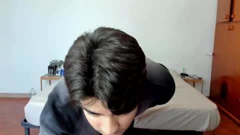 D Y L A N online show from April 2026 09:12:02 AM